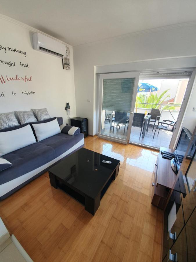 Apartment Novalja 4+2 Exteriér fotografie