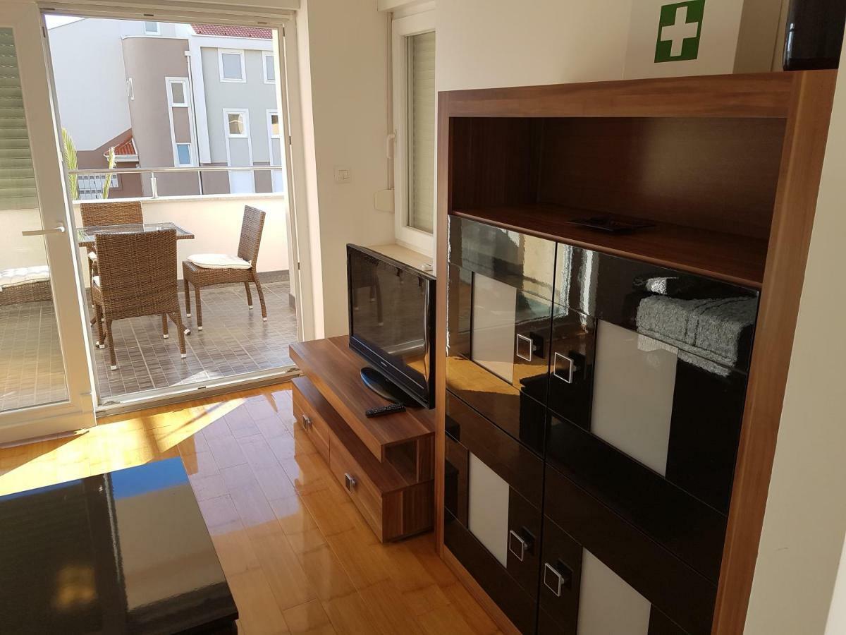 Apartment Novalja 4+2 Exteriér fotografie